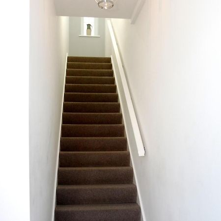 2 Yr Hen Fanc Apartment Aberaeron Exterior photo