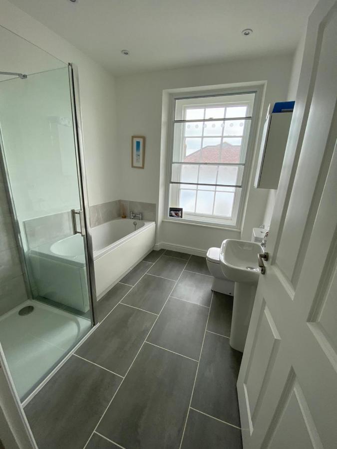 2 Yr Hen Fanc Apartment Aberaeron Exterior photo